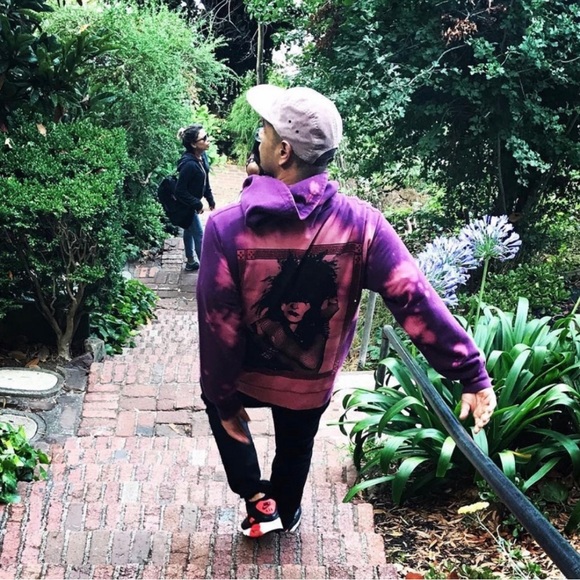 I sell street wear, make custom clothes, and resell vintage. Checkout @1994_Rx - Picture 8 of 8